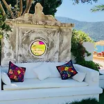 Toka & Club Ξενοδοχείο 3*