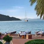 Toka & Club Αλικαρνασσός