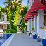 Ξενοδοχείο Toka & Club