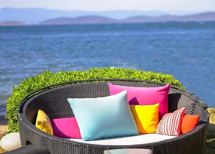 Отель Toka & Club