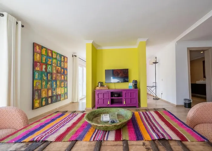 Отель Toka & Club