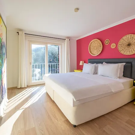 ホテル Toka & Club 3*