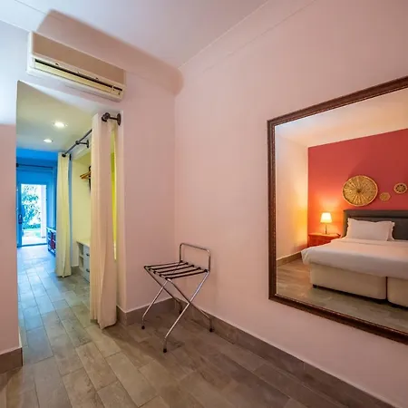 מלון Toka & Club