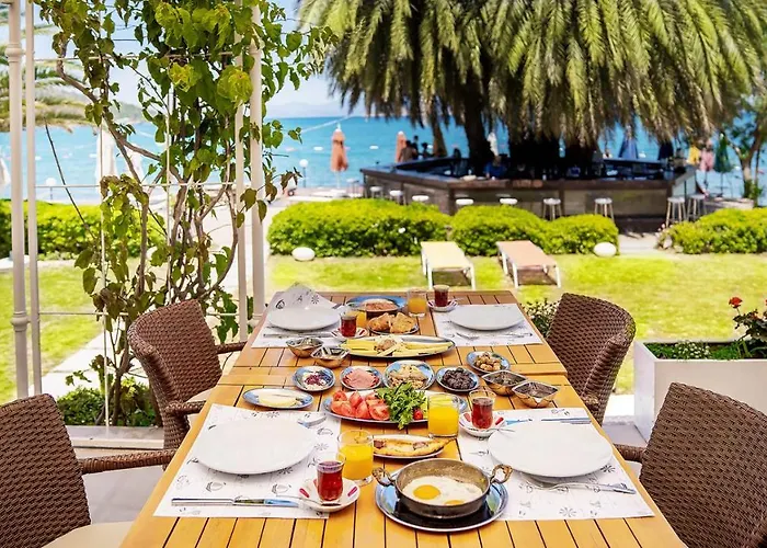 Toka & Club Hotel